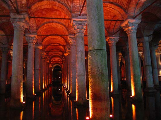 Istanbul-39-Yerebatan-Zisterne-6.